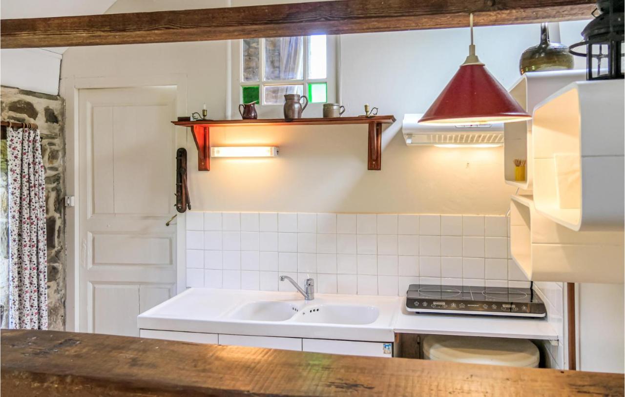 Stunning Home In Quettehou With Wifi 외부 사진